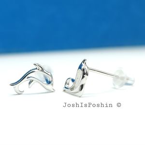 Dolphin Stud earrings in 925 sterling silver
